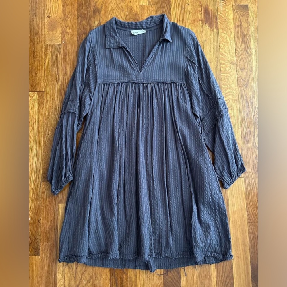 Carly jean los Angeles Roccos dress size small blue gray